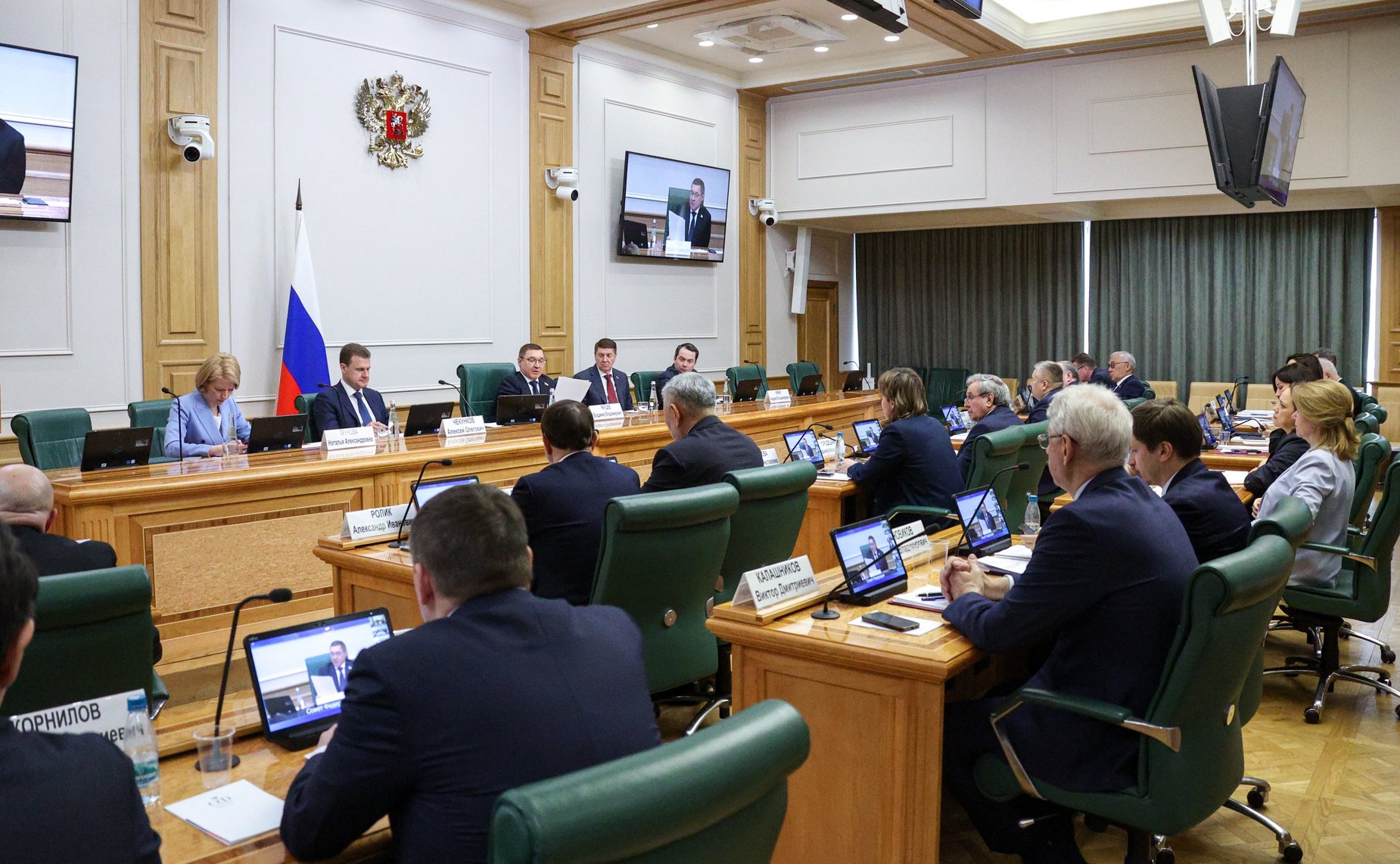 Заседание Совета по вопросам развития Дальнего Востока, Арктики и Антарктики при Совете Федерации на тему «Ведение предпринимательской деятельности в Арктической зоне Российской Федерации»