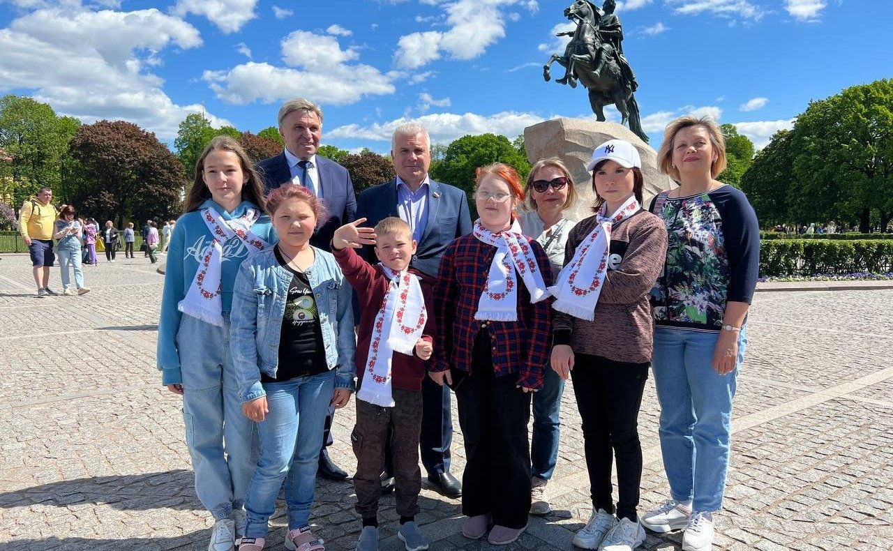 Дети военнослужащих из Марий Эл посетили Санкт-Петербург