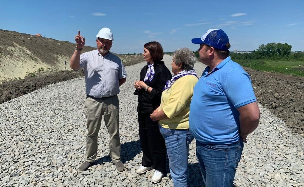 Юлия Лазуткина проверила ход работ на крупнейшей дорожной стройке Пензы