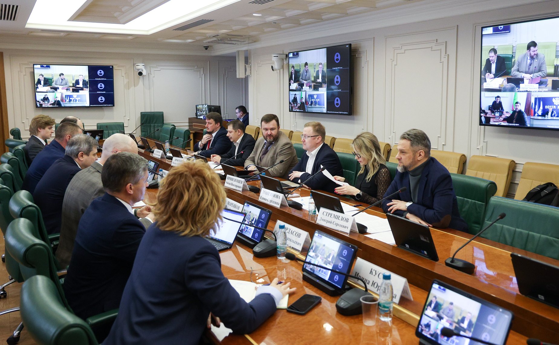 Совещание Комитета Совета Федерации по экономической политике «Актуальные проблемы связи и телекоммуникаций в воссоединенных субъектах Российской Федерации»