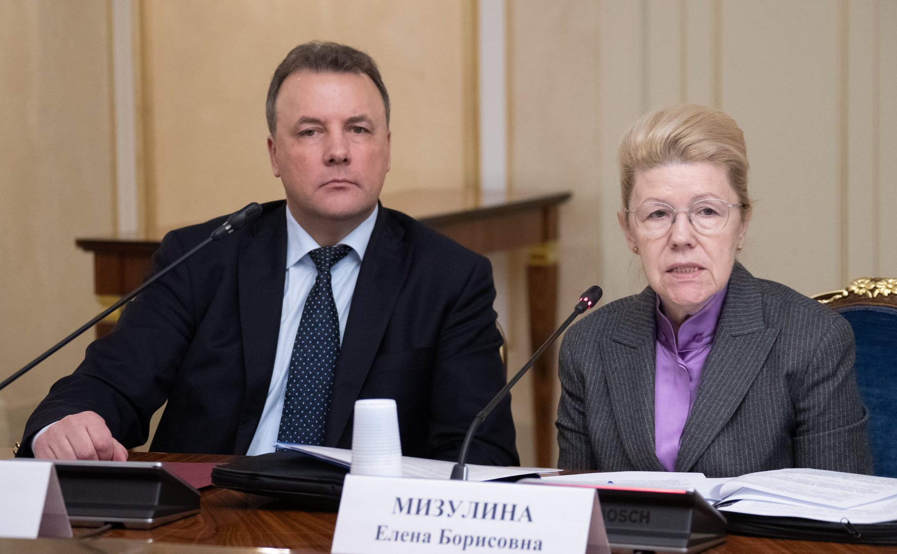 Артур Муравьев и Елена Мизулина