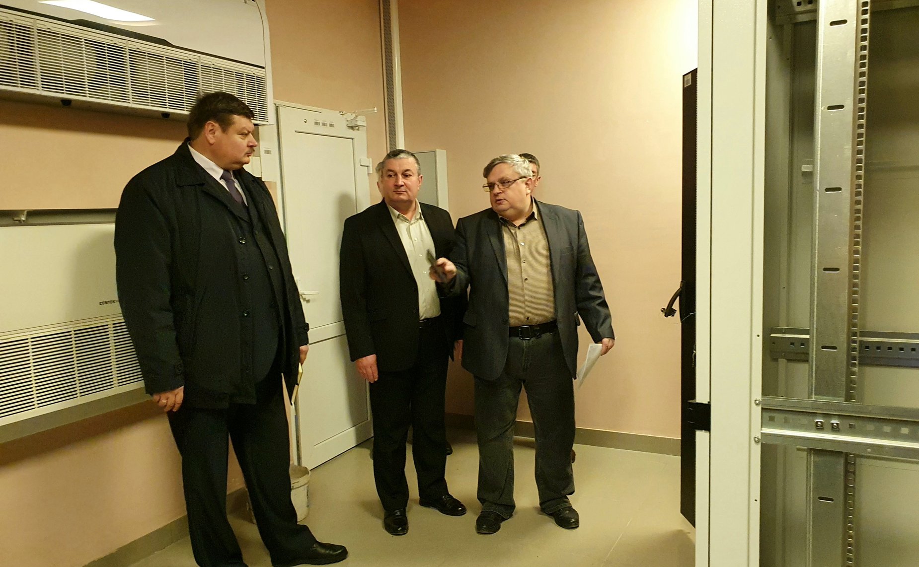 Сергей Колбин в ходе рабочей поездки в регион посетил Государственное казенное учреждение (ГКУ) «Единая дежурно-диспетчерская служба Севастополя»