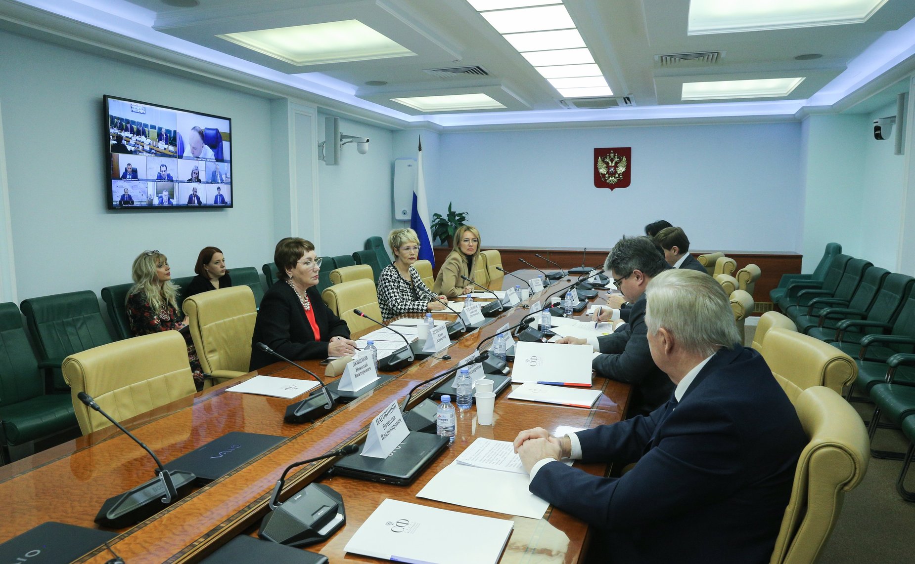 Совещание Комитета СФ по бюджету и финансовым рынкам совместно с Комитетом СФ по федеративному устройству, региональной политике, МСУ и делам Севера