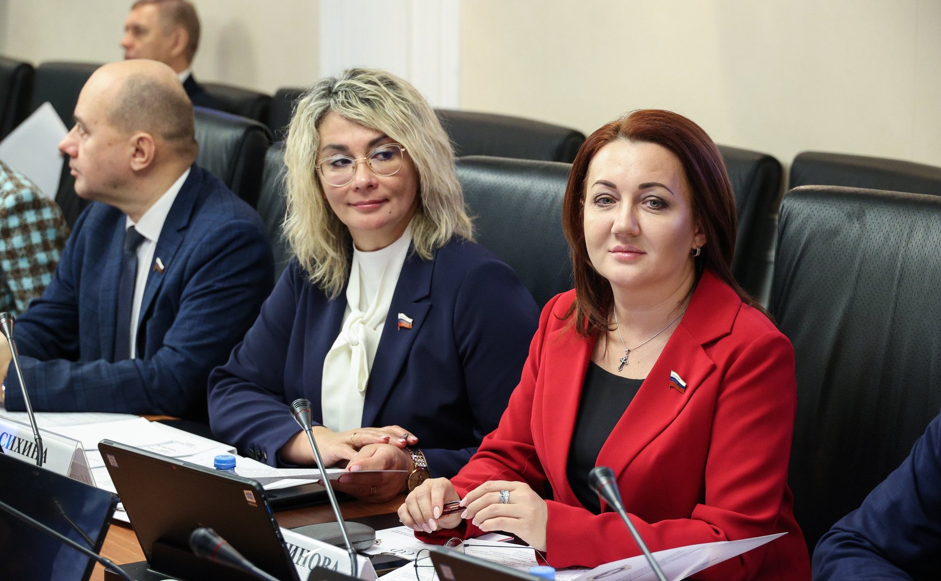 Круглый стол «Просветительство как механизм формирования духовно-нравственных оснований развития личности в современных условиях» (в рамках XII Рождественских парламентских встреч)