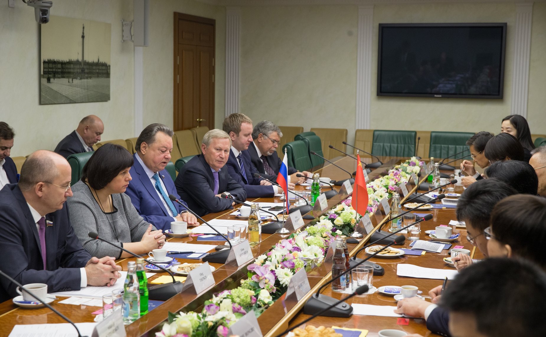 Встреча заместителя председателя Комитета СФ по конституционному законодательству и государственному строительству Б. Невзорова с заместителем председателя Комитета Всекитайского собрания народных представителей КНР по внутренним делам и юстиции Ван Шэнми