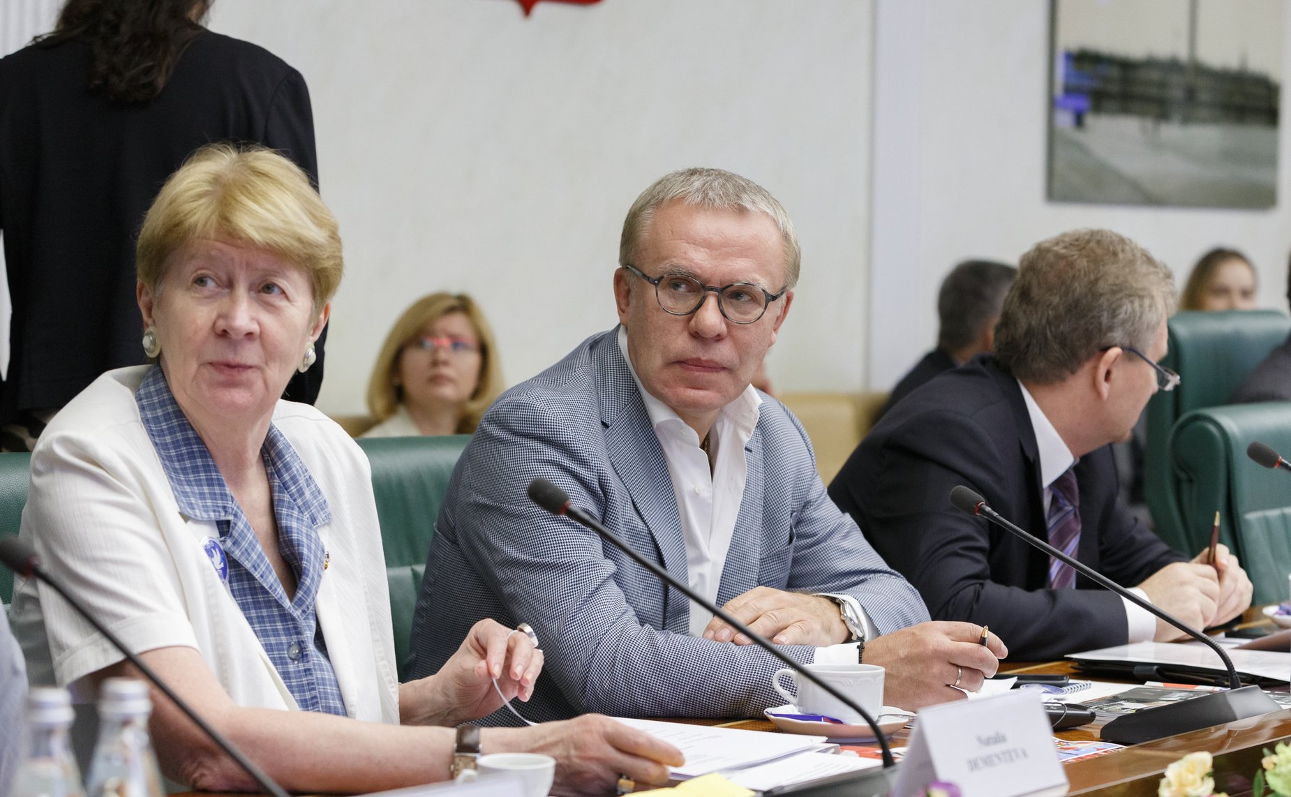 Н. Дементьева и В. фетисов Совещание по подготовке второго Панъевропейского фестивального марафона 