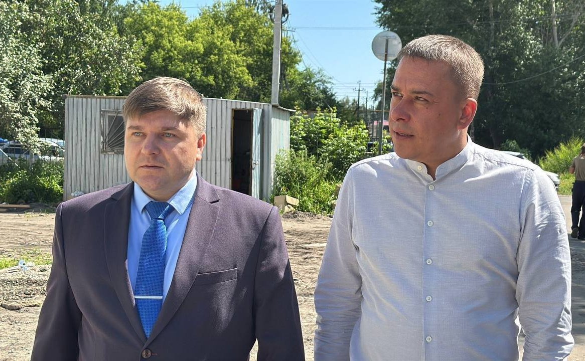 Айрат Гибатдинов проверил ход ремонта школ в Ульяновске