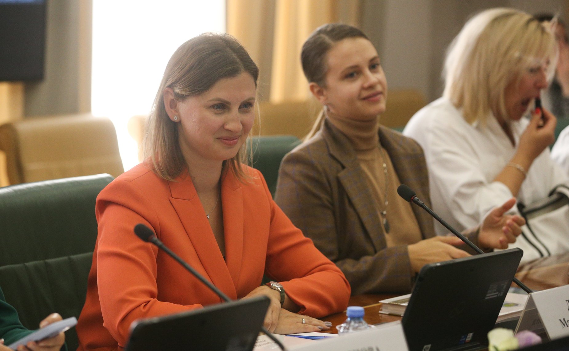 Заместитель Председателя Совета Федерации Галина Карелова провела встречу с региональными лидерами проекта Совета ЕЖФ «Развитие женского предпринимательства»