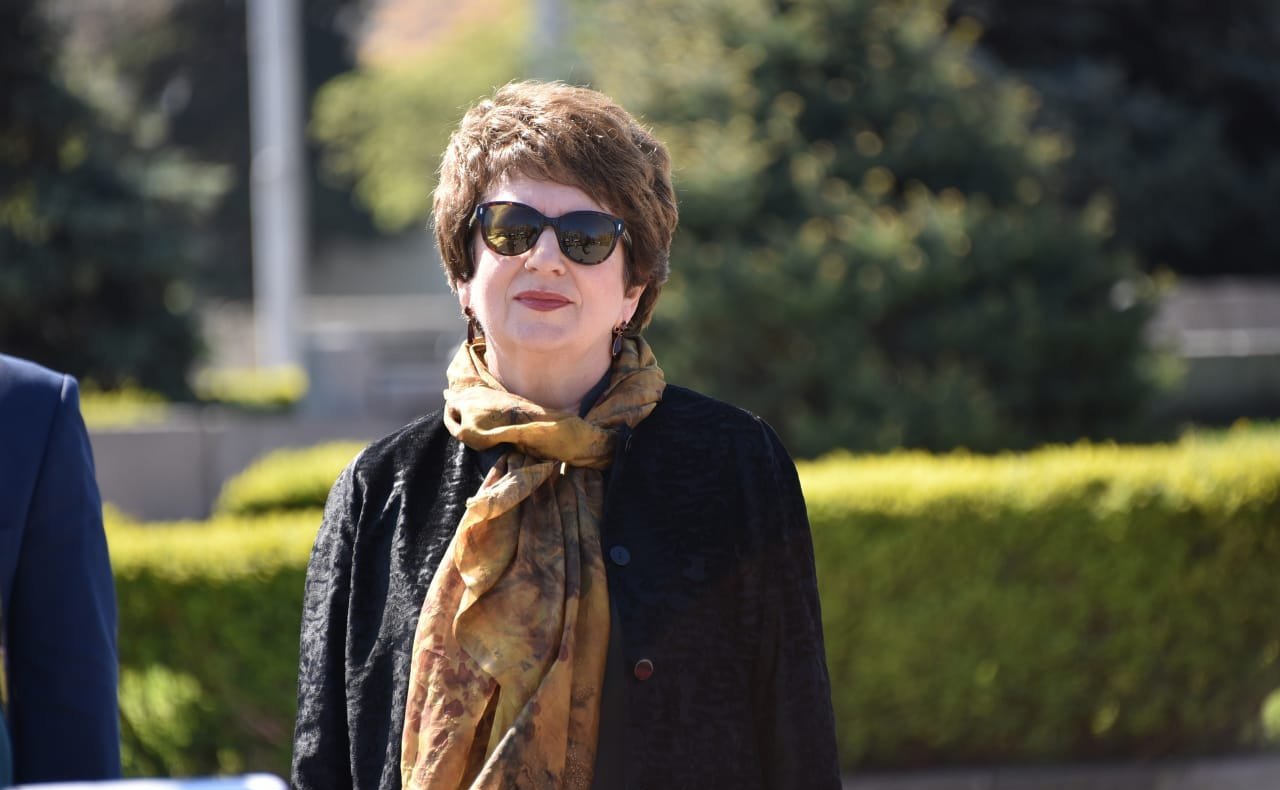 Екатерина Алтабаева поздравила сотрудников пожарной охраны с профессиональным праздником