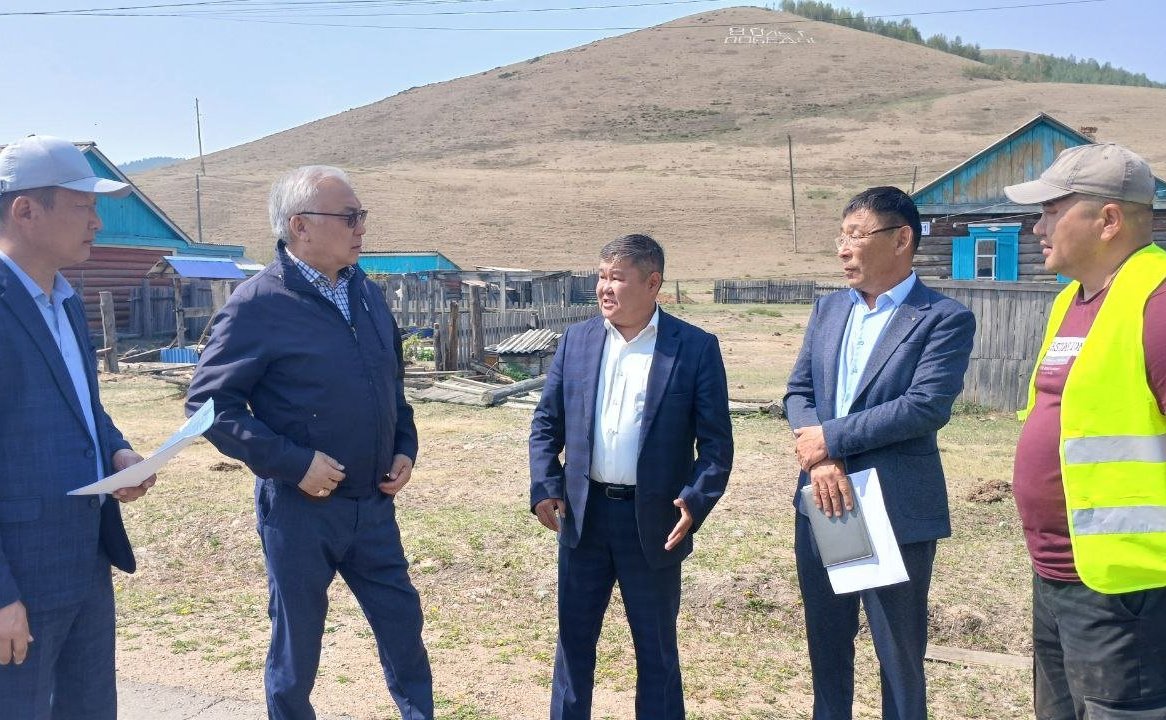Баир Жамсуев посетил социальные объекты в Забайкалье