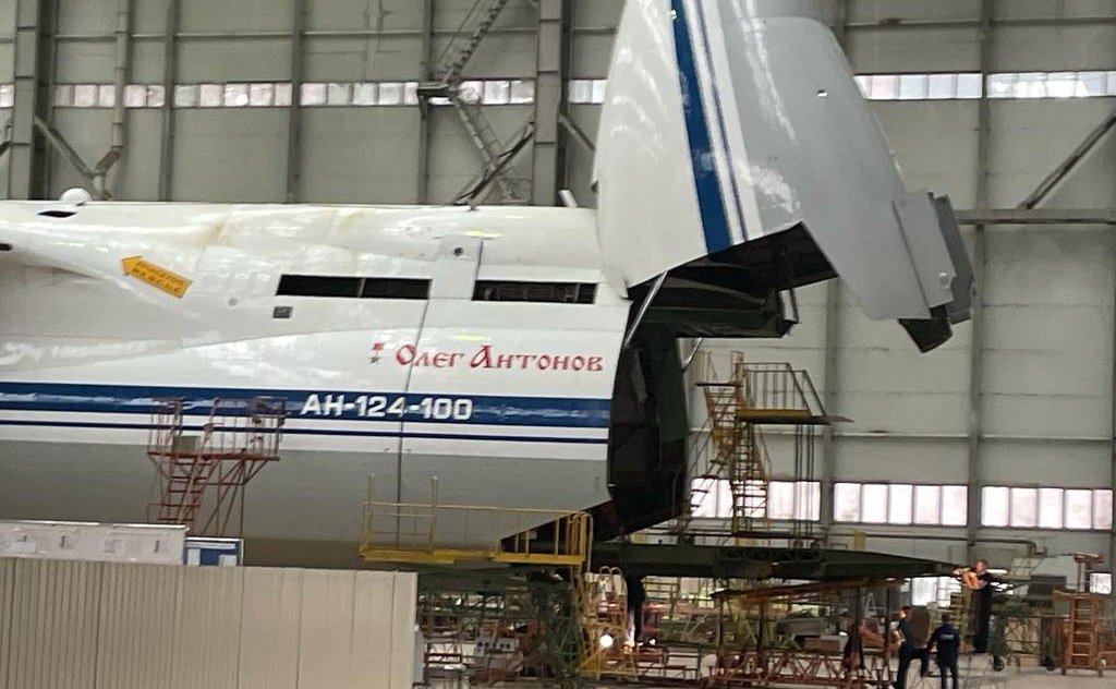 Сергей Рябухин в ходе рабочей поездки в регион посетил филиал ПАО «Ил»- Авиастар в Ульяновске