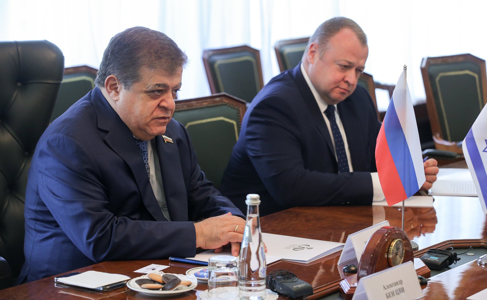 Встреча первого заместителя председателя Комитета СФ по международным делам Владимира Джабарова с Чрезвычайным и полномочным Послом Государства Израиль в РФ Александром Бен Цви