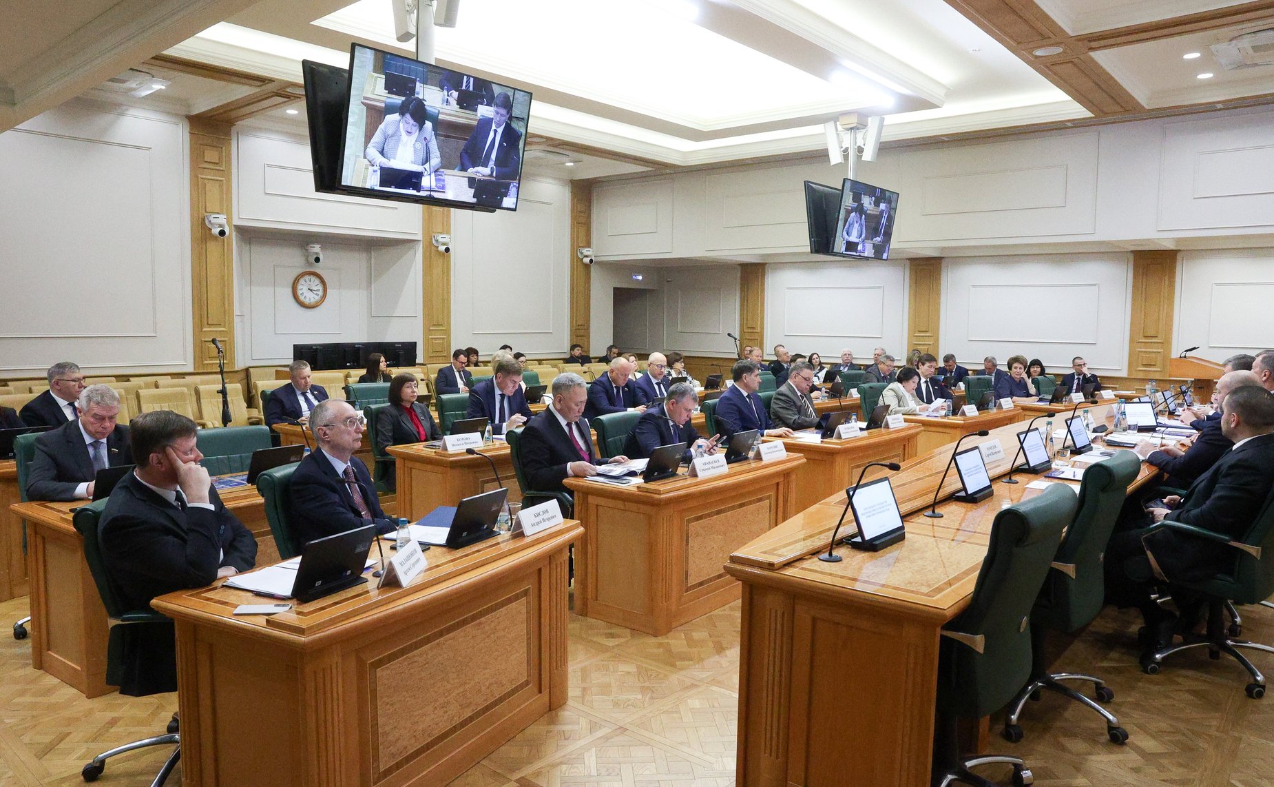 Открытый диалог с руководителем Федеральной службы по гидрометеорологии и мониторингу окружающей среды Игорем Шумаковым