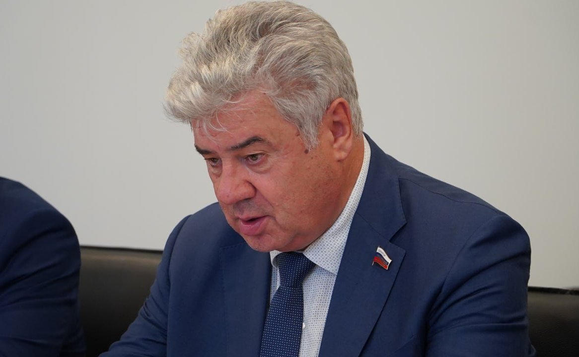 Виктор Бондарев