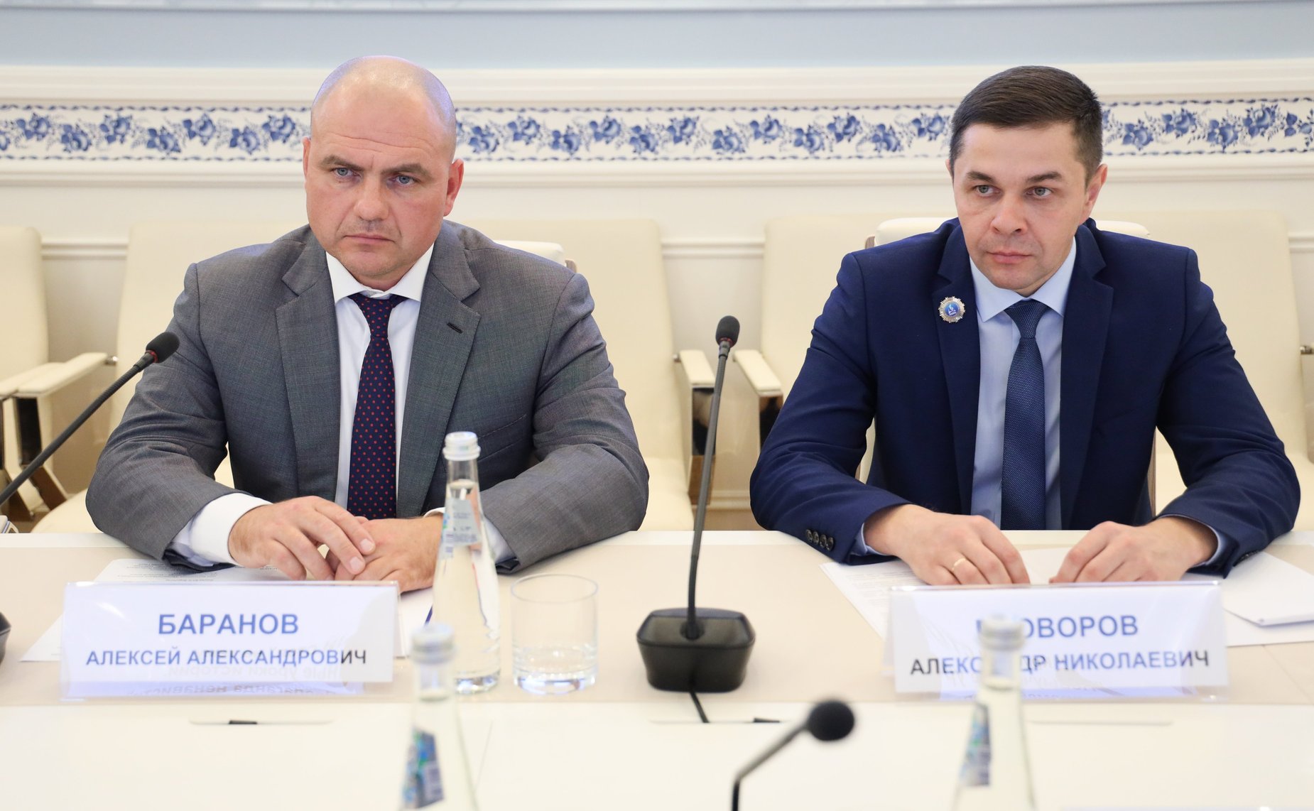 Дмитрий Василенко провел круглый стол, посвященный выставке о борьбе с нацизмом в годы Великой Отечественной войны и в наши дни