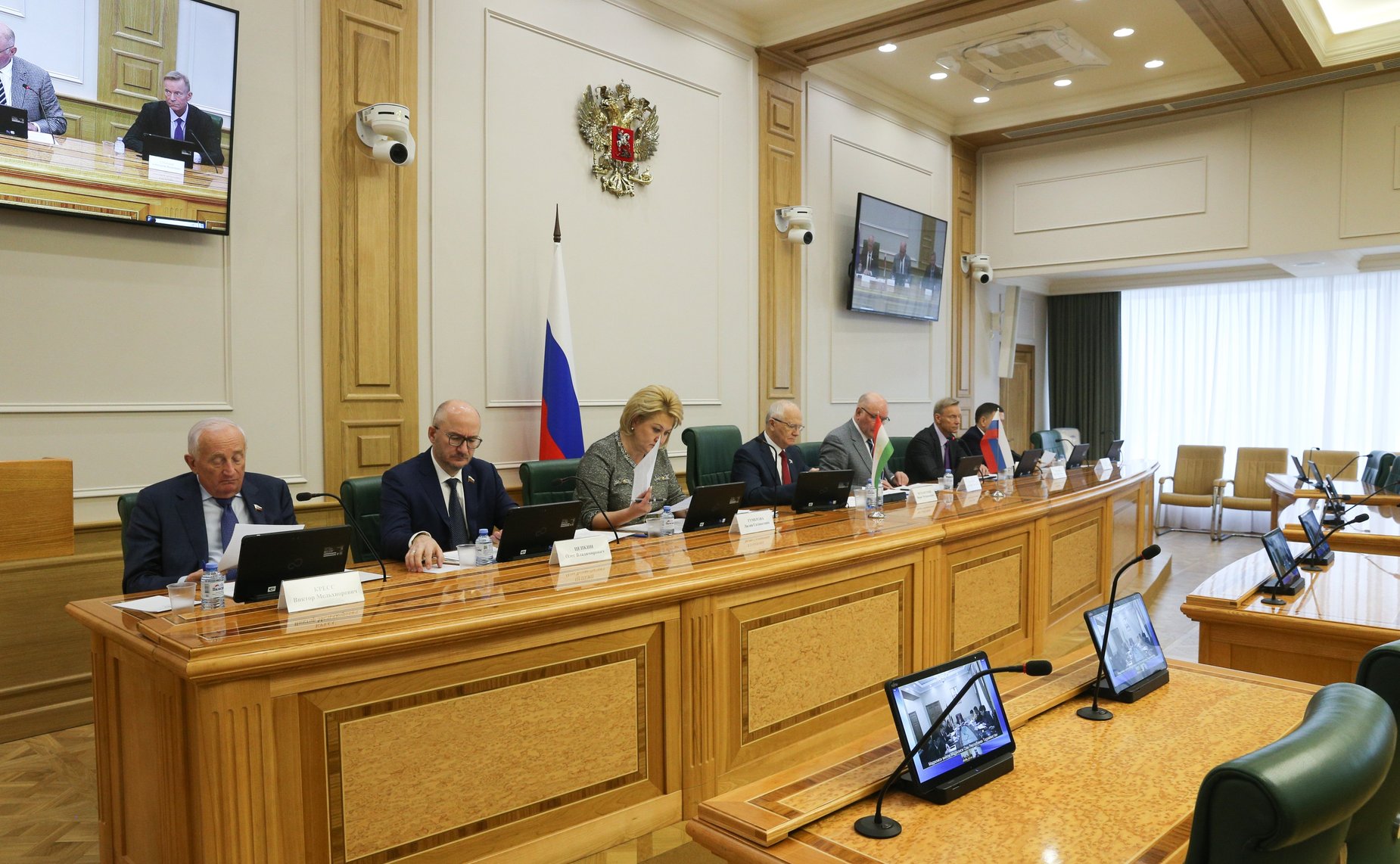 Совместное заседание Комитета СФ по международным делам и Комитета Маджлиси милли Маджлиси Оли Республики Таджикистан по координации деятельности Маджлиси милли с Маджлиси намояндагон, исполнительной властью, общественными объединениями, СМИ