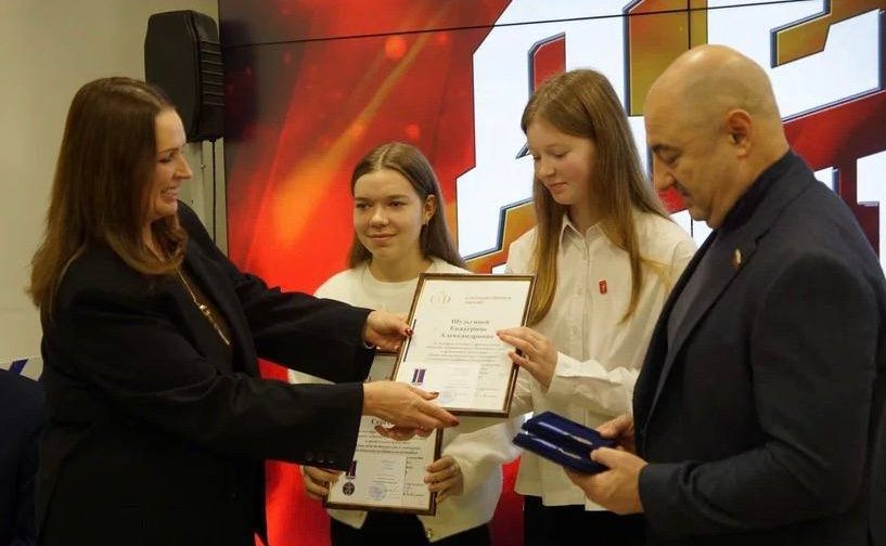 Ольга Щетинина и Александр Вайнберг в Нижнем Новгороде наградили детей и подростков, проявивших мужество в экстремальных ситуациях