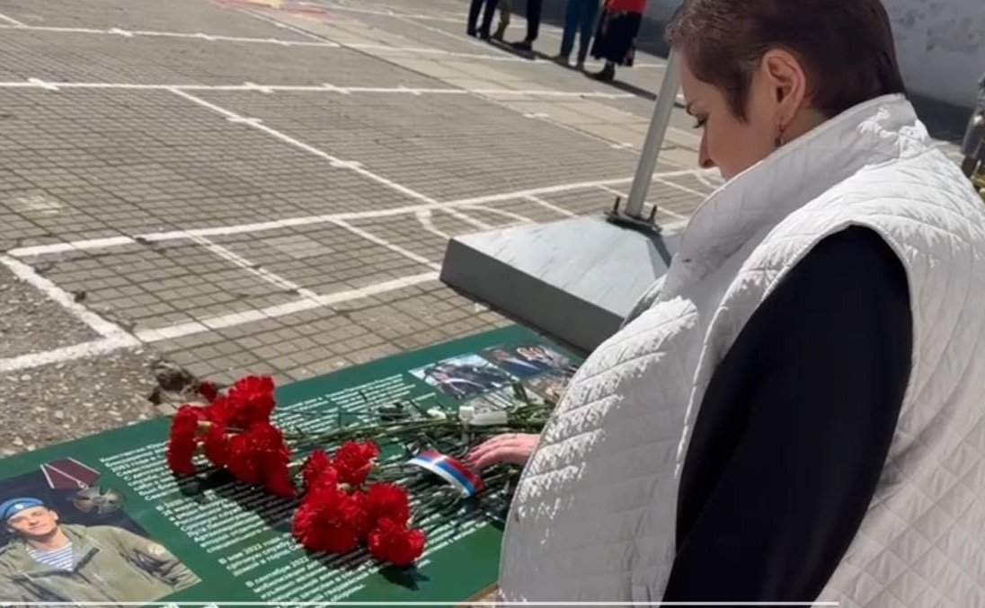 Лариса Мельник приняла участие в торжественной церемонии открытия Парты Героя