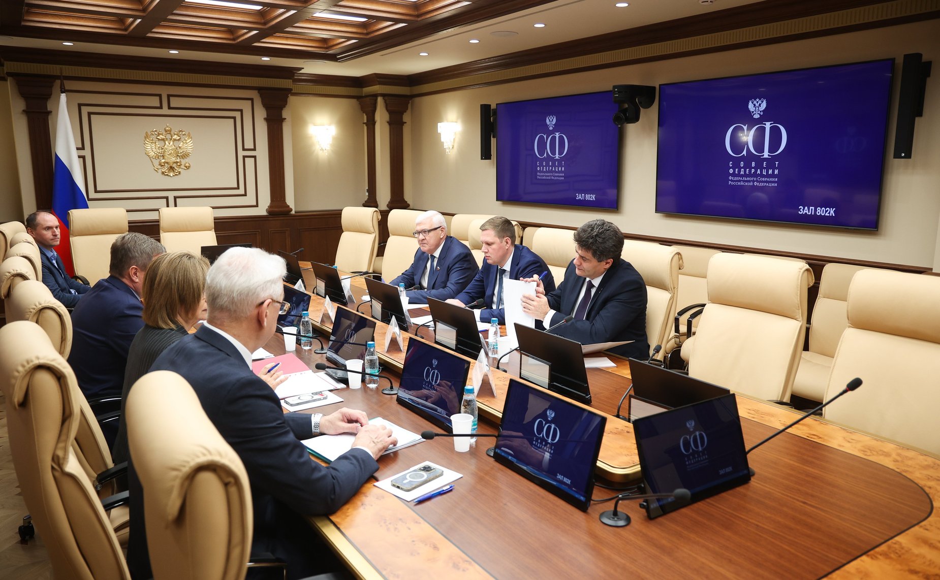 Совместное совещание комитетов СФ «Проект федерального бюджета на 2026–2028 годы: приоритеты финансирования государственной программы Российской Федерации «Развитие авиационной промышленности»