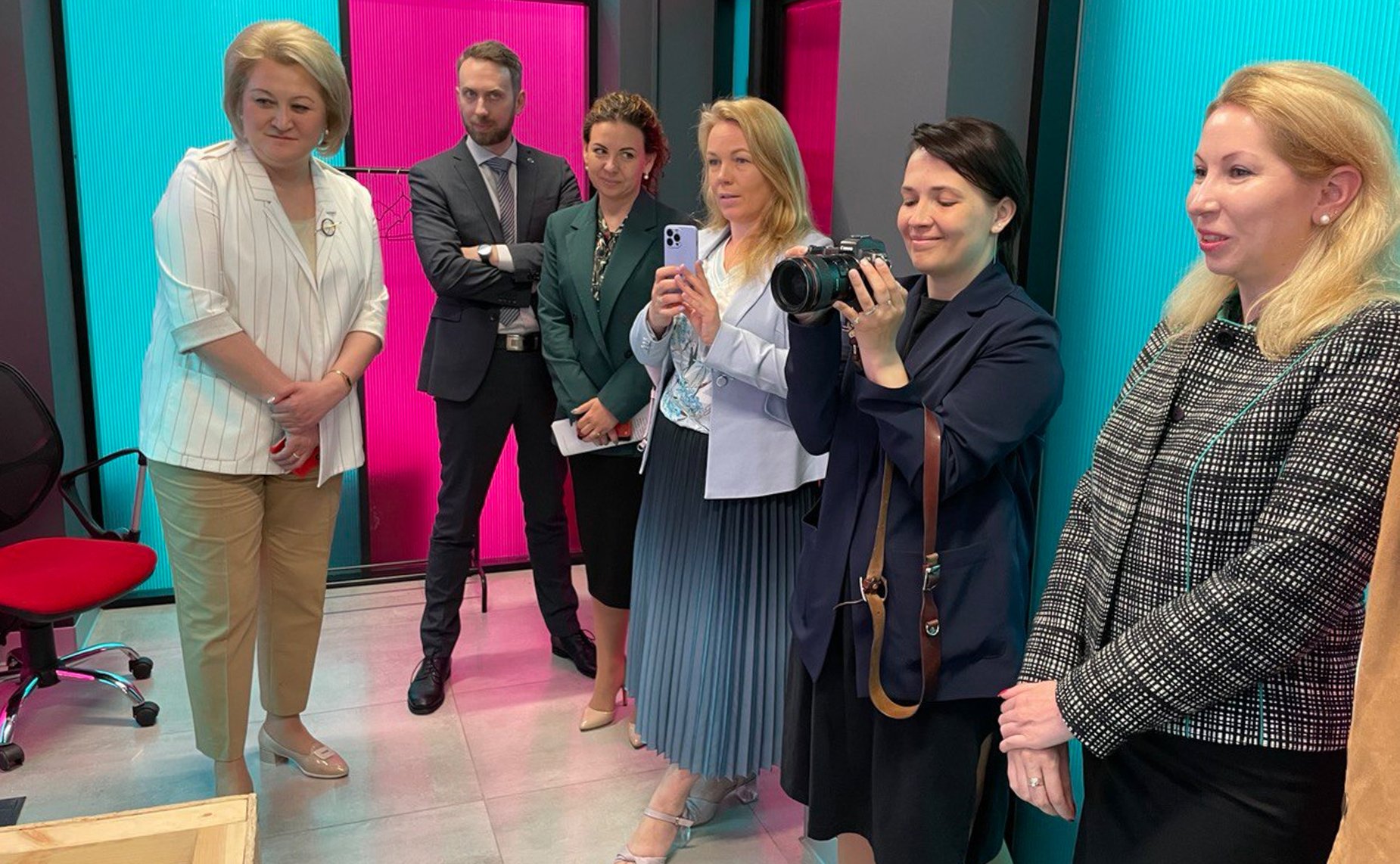 Лилия Гумерова в ходе рабочей поездки в Северную столицу посетила Санкт-Петербургский государственный университет промышленных технологий и дизайна (СПбГУПТД)