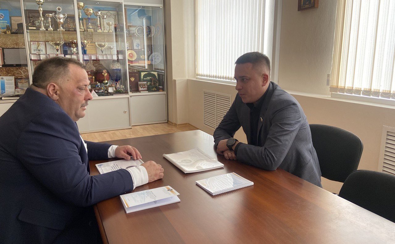 Айрат Гибатдинов провел рабочую встречу с ректором УлГАУ В.А. Исайчевым