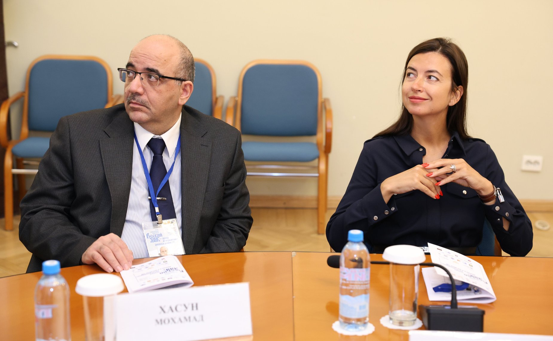 Заседание круглого стола на тему «Образовательные мосты: университеты и языковые центры как важный фактор продвижения русского языка за рубежом»