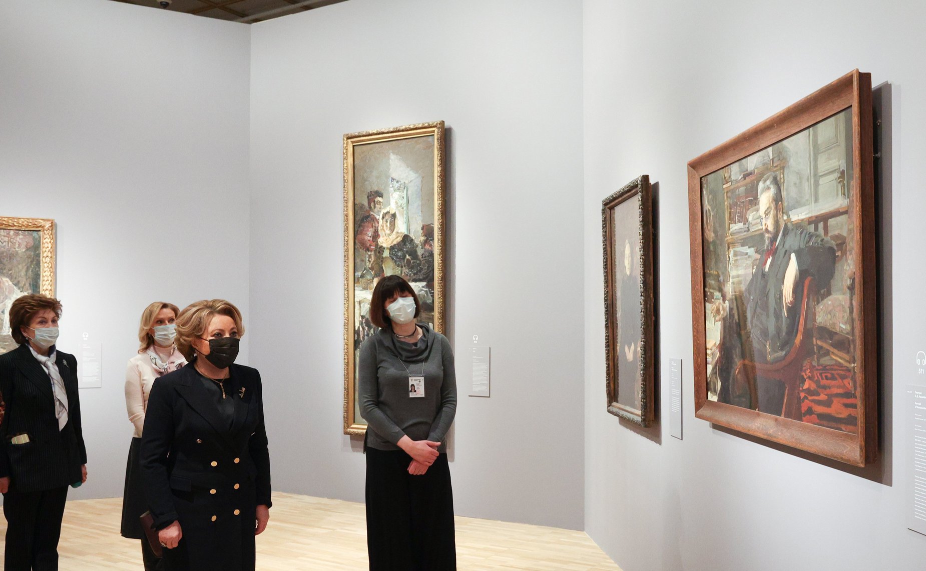 Валентина Матвиенко посетила художественную выставку «Михаил Врубель» в Третьяковской галерее