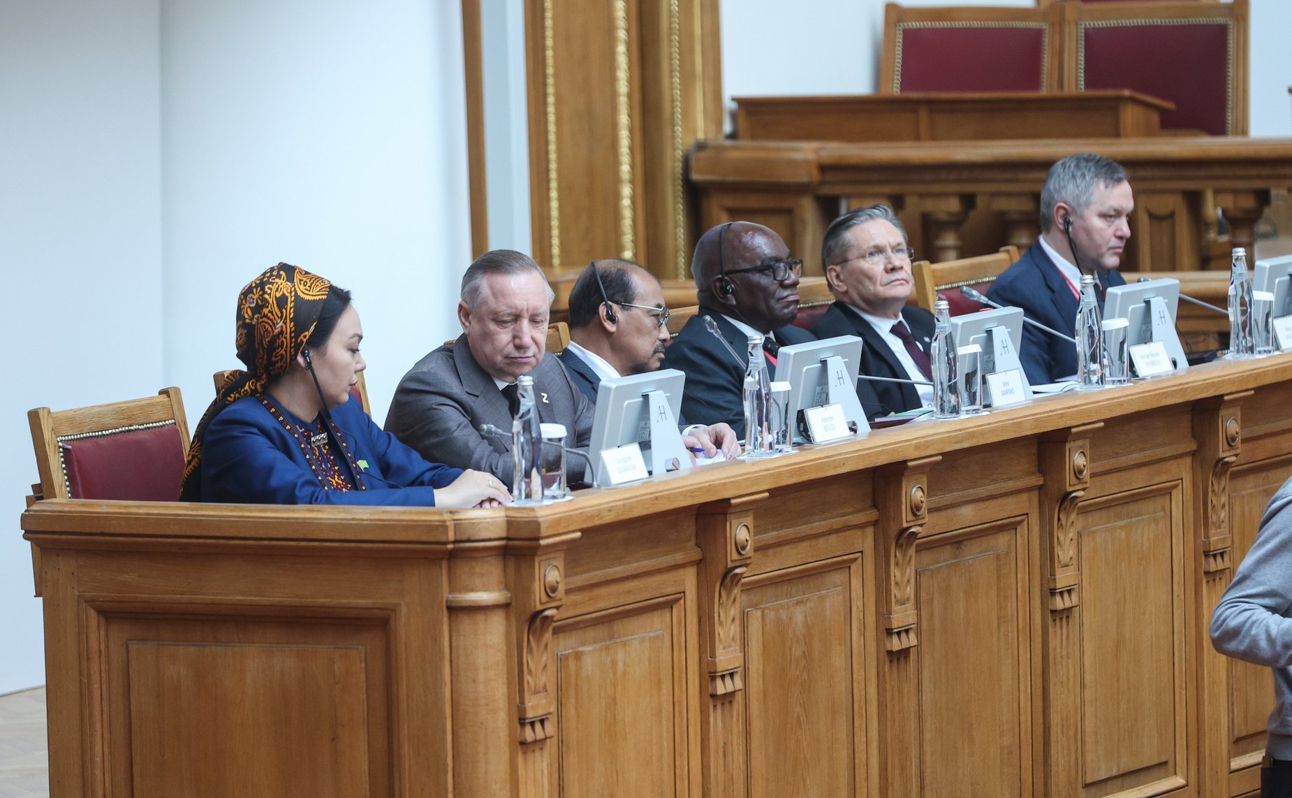 Пленарное заседание X Невского международного экологического конгресса