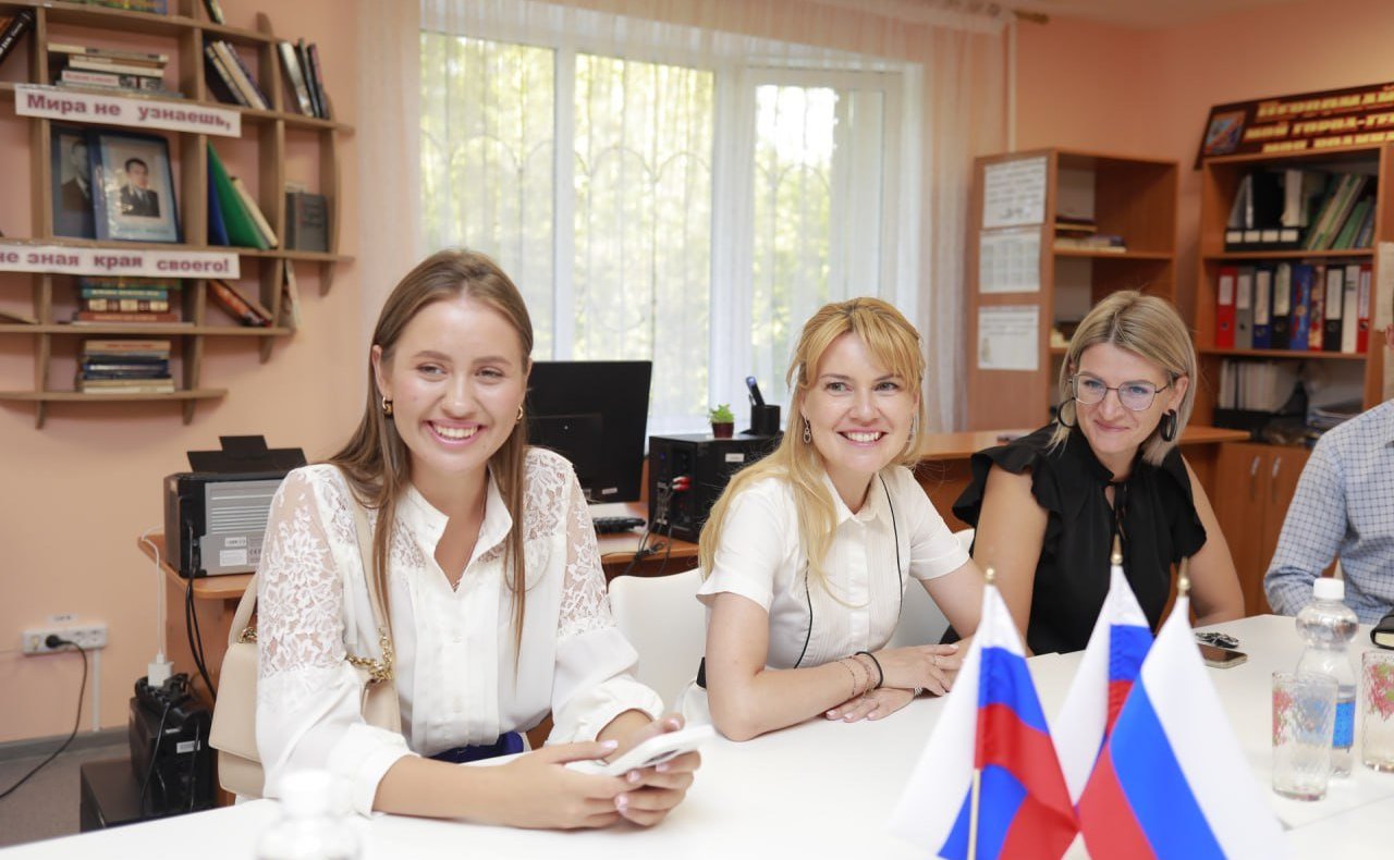 Дарья Лантратова приняла участие в открытии школы после капитального ремонта