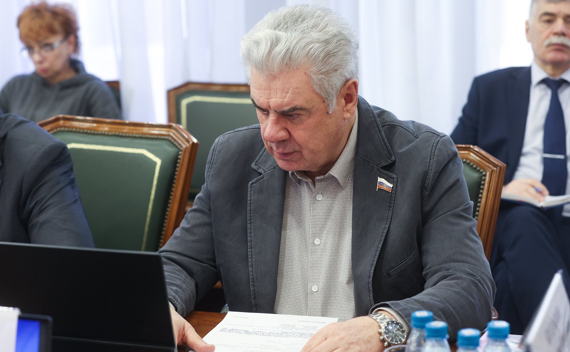 Виктор Бондарев