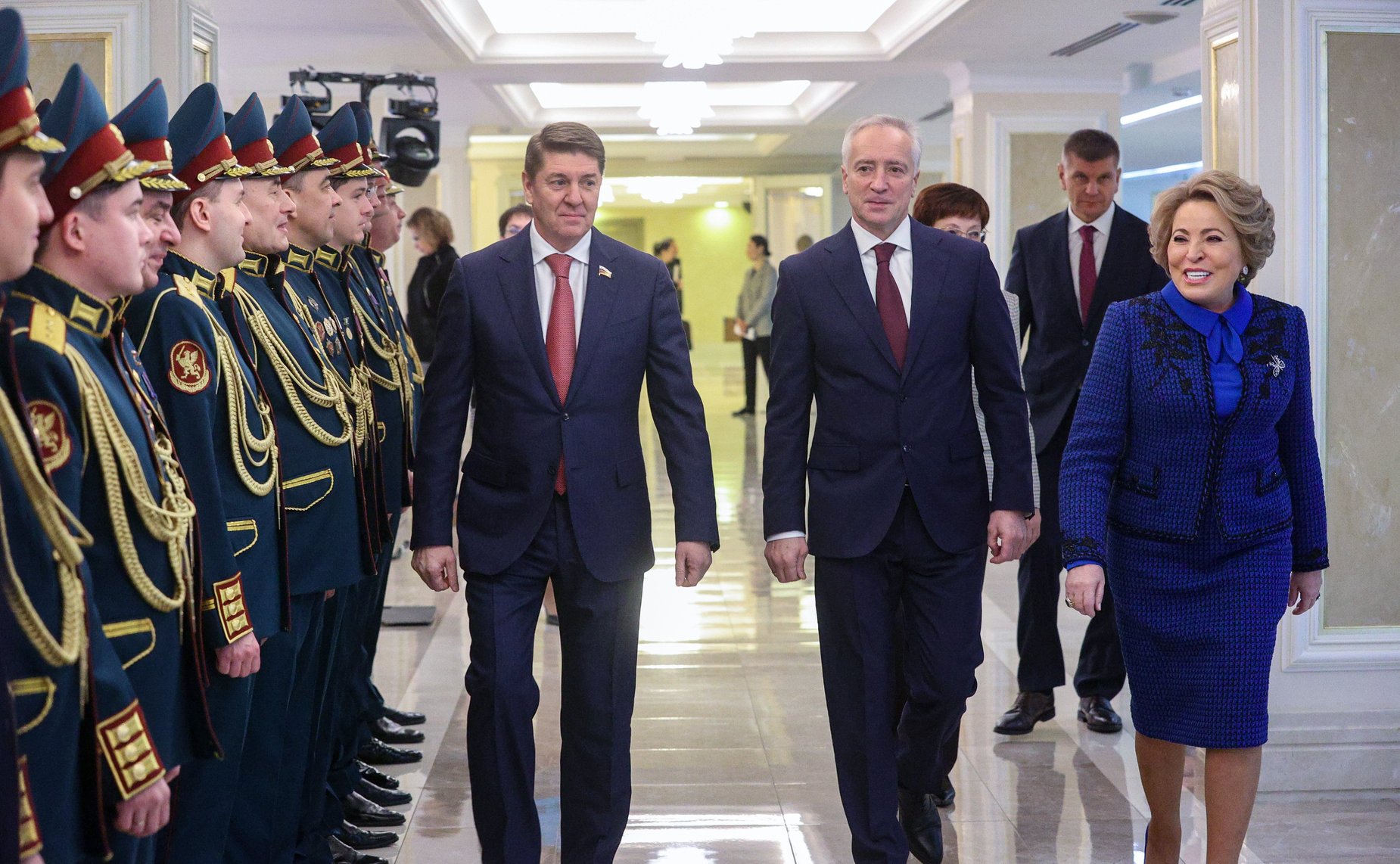 Глава Совета Федерации и губернатор Томской области осмотрели выставку, посвященную региону