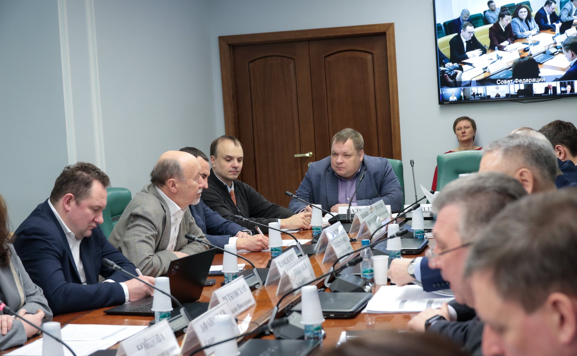 Круглый стол Комитета Совета Федерации по экономической политике «О приведении в нормативное состояние региональной и местной дорожной сети в рамках национального проекта «Инфраструктура для жизни»»