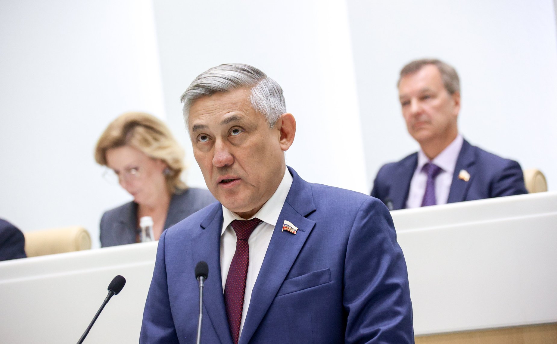 Юрий Валяев