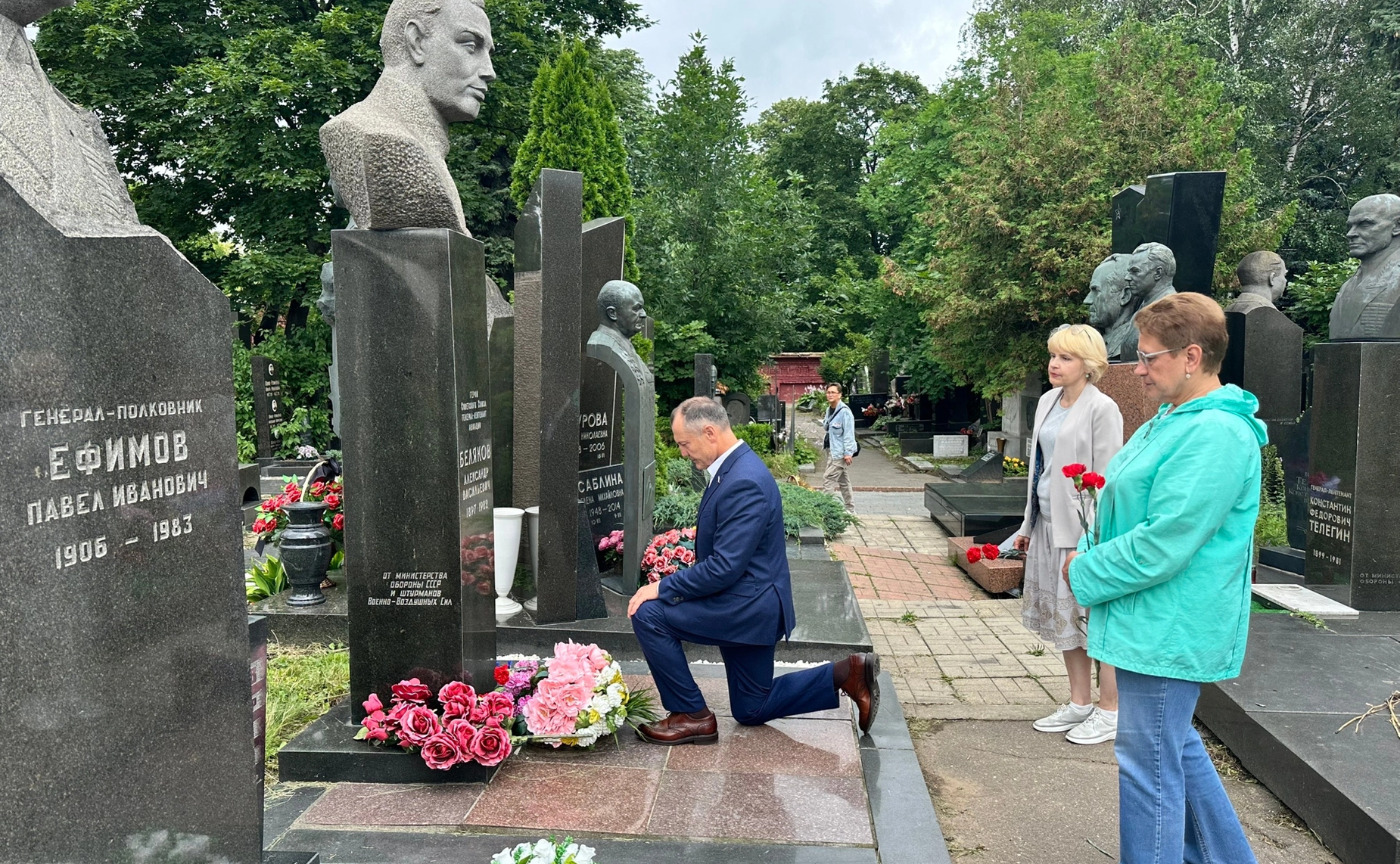 Игорь Мурог встретился с внучкой Героя Советского Союза Александра Белякова в канун 90-летия легендарного перелёта