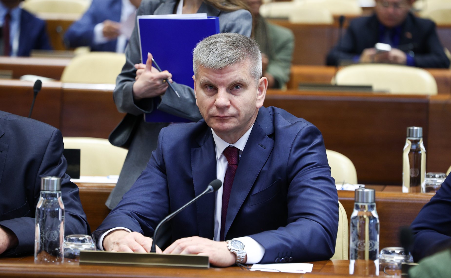 Геннадий Голов