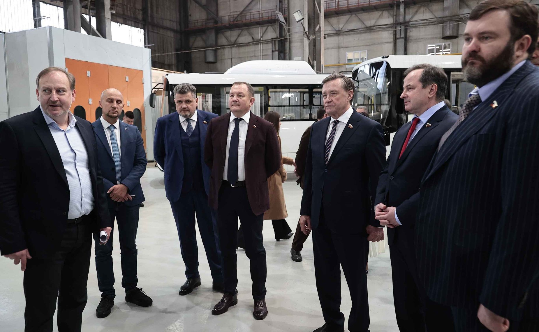 Сенаторы РФ посетили Сибирский автобусный завод в Ульяновске