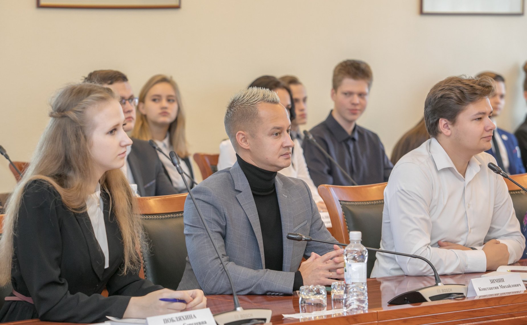 Заседание Дискуссионного клуба при Молодежном парламенте Вологодской области