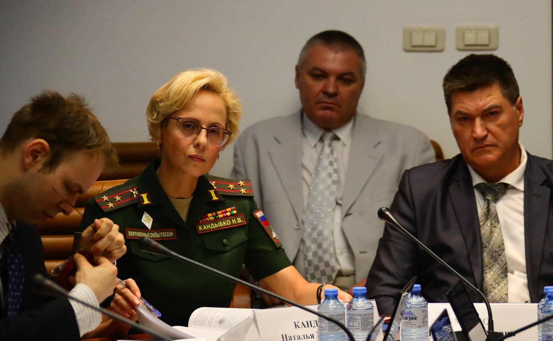 «Круглый стол» на тему «Роль законодательных (представительных) органов власти в обеспечении гуманитарных задач обороны РФ»