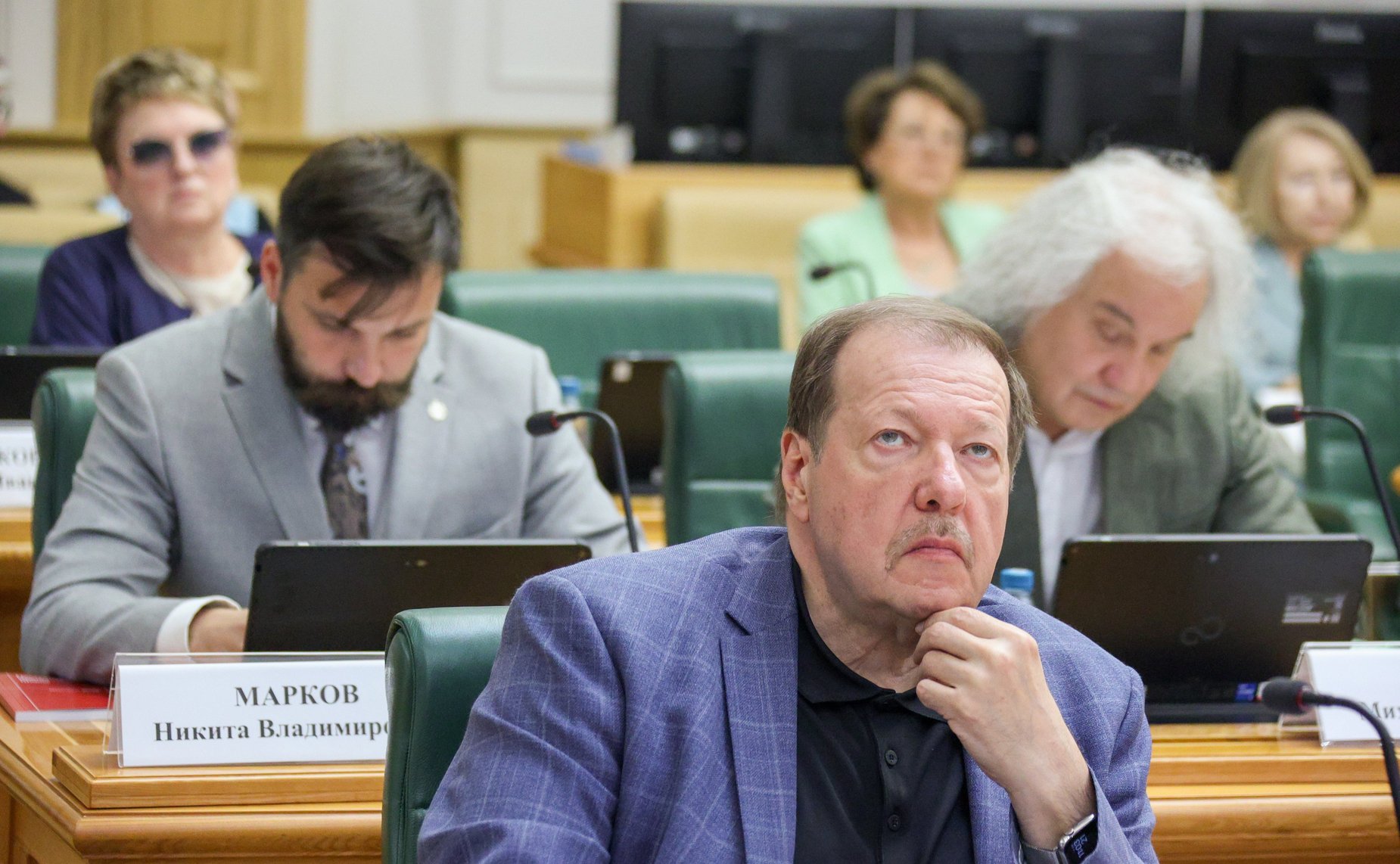 Александр Русаков