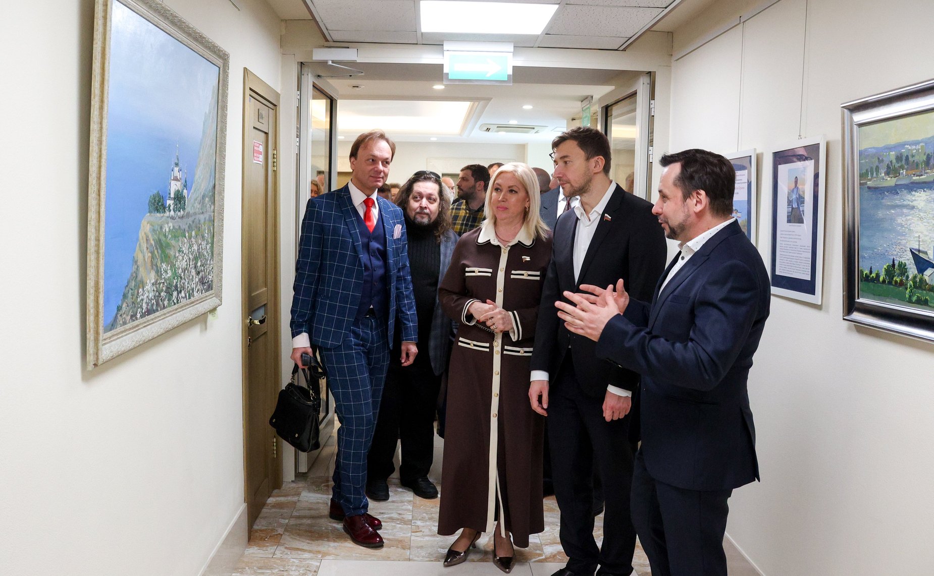 Церемония открытия выставки живописи А. Буртасенкова «Под Русским небом Крыма»