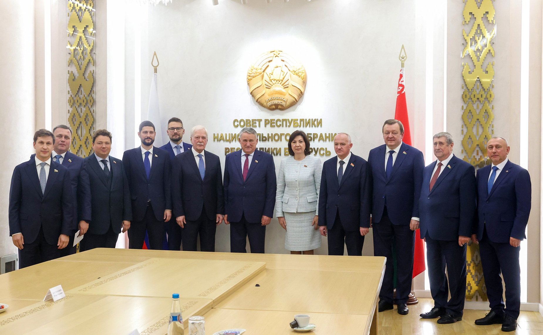 Встреча сенаторов с Председателем Совета Республики Национального собрания Беларуси Натальей Кочановой (фото: Пресс-служба Совета Республики Национального собрания Беларуси)