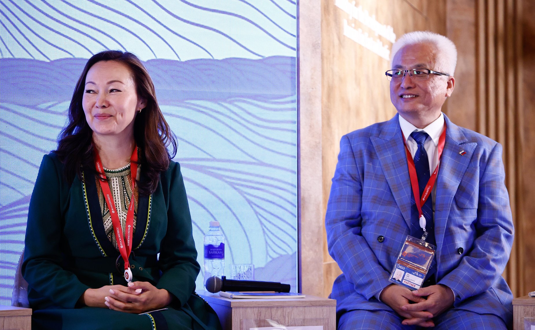 Сессия «Диалог культур коренных народов России и Китая». Сенаторы принимают участие в VIII Восточном экономическом форуме