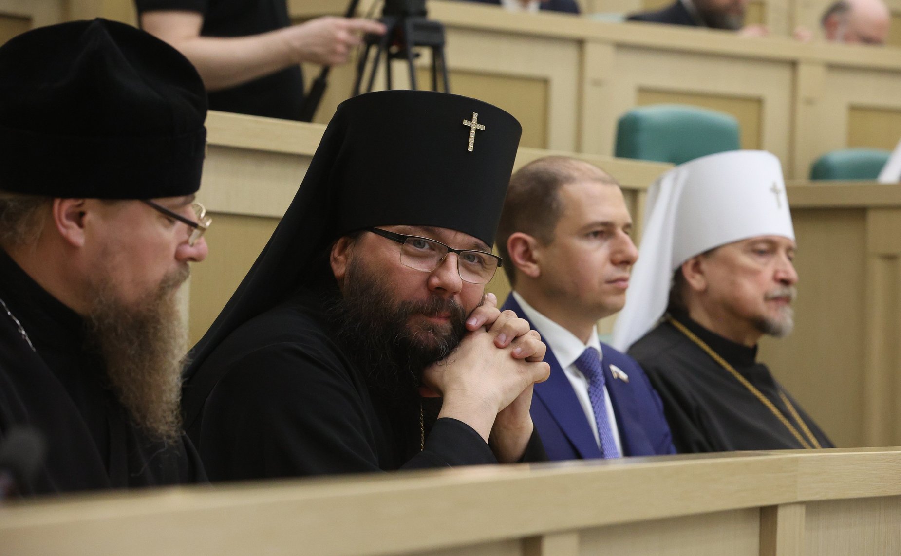 Пленарное заседание Х Парламентских встреч в рамках ХХХ Международных образовательных чтений «К 350-летию со дня рождения Петра I: секулярный мир и религиозность»