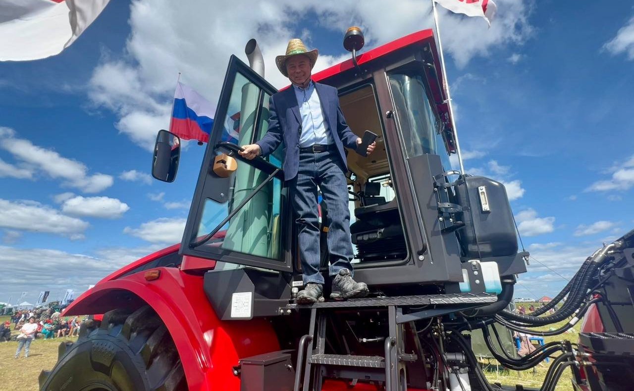 Анатолий Артамонов принял участие в мероприятиях Дня Калужского поля