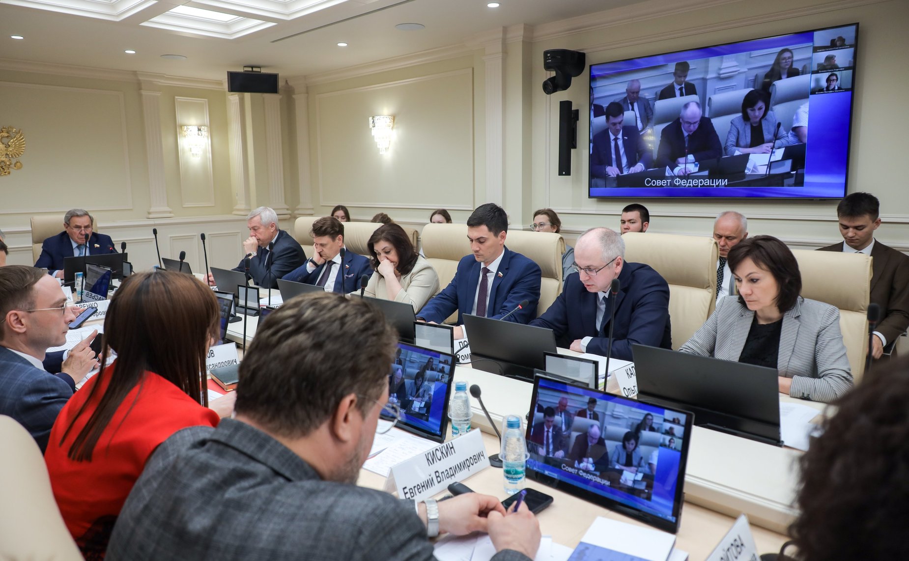 Круглый стол Комитета Совета Федерации по федеративному устройству, региональной политике, местному самоуправлению и делам Севера «Актуальные вопросы совершенствования муниципальной службы»