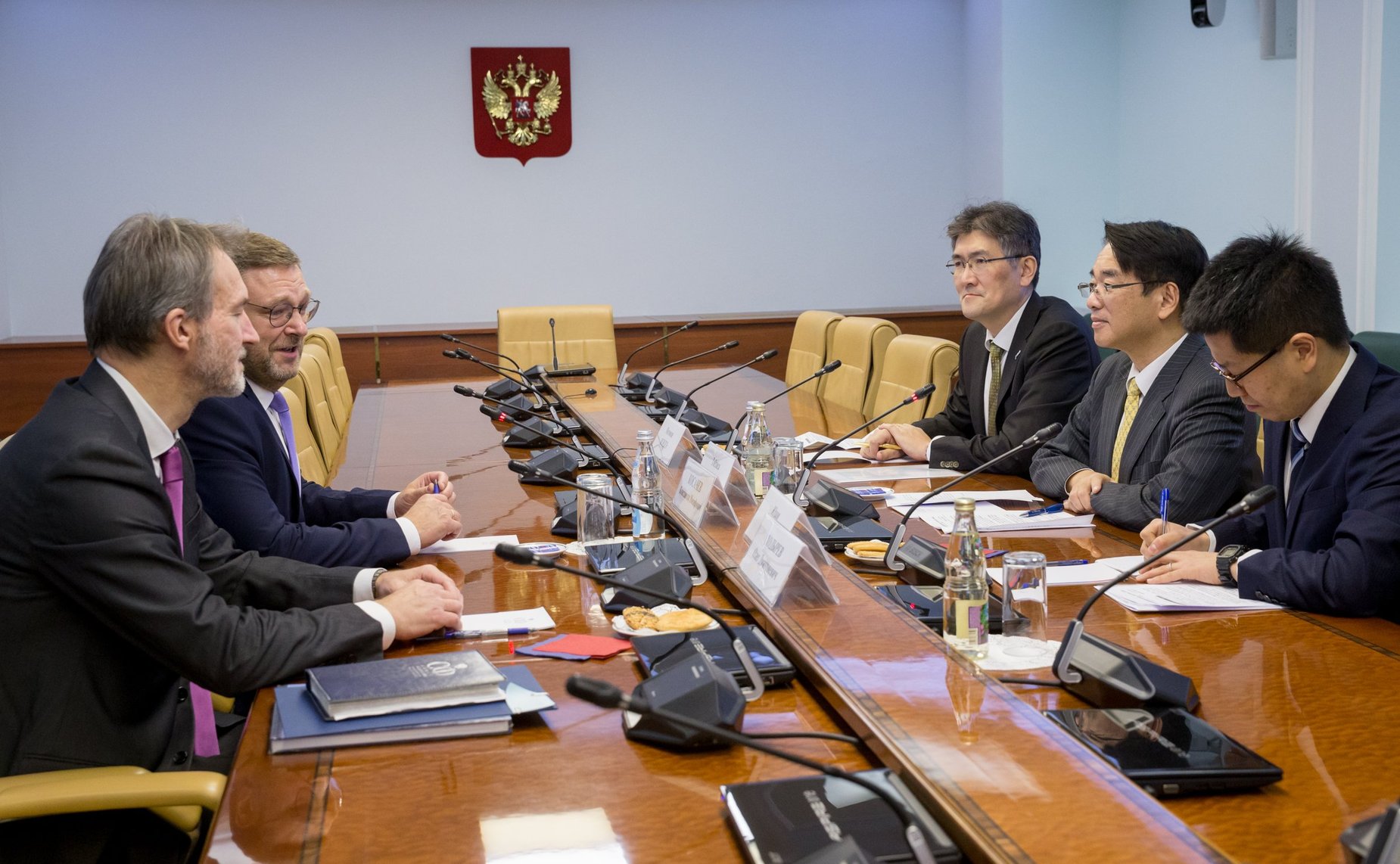 Встреча К. Косачева с Чрезвычайным и Полномочным Послом Японии в России Т. Кодзуки