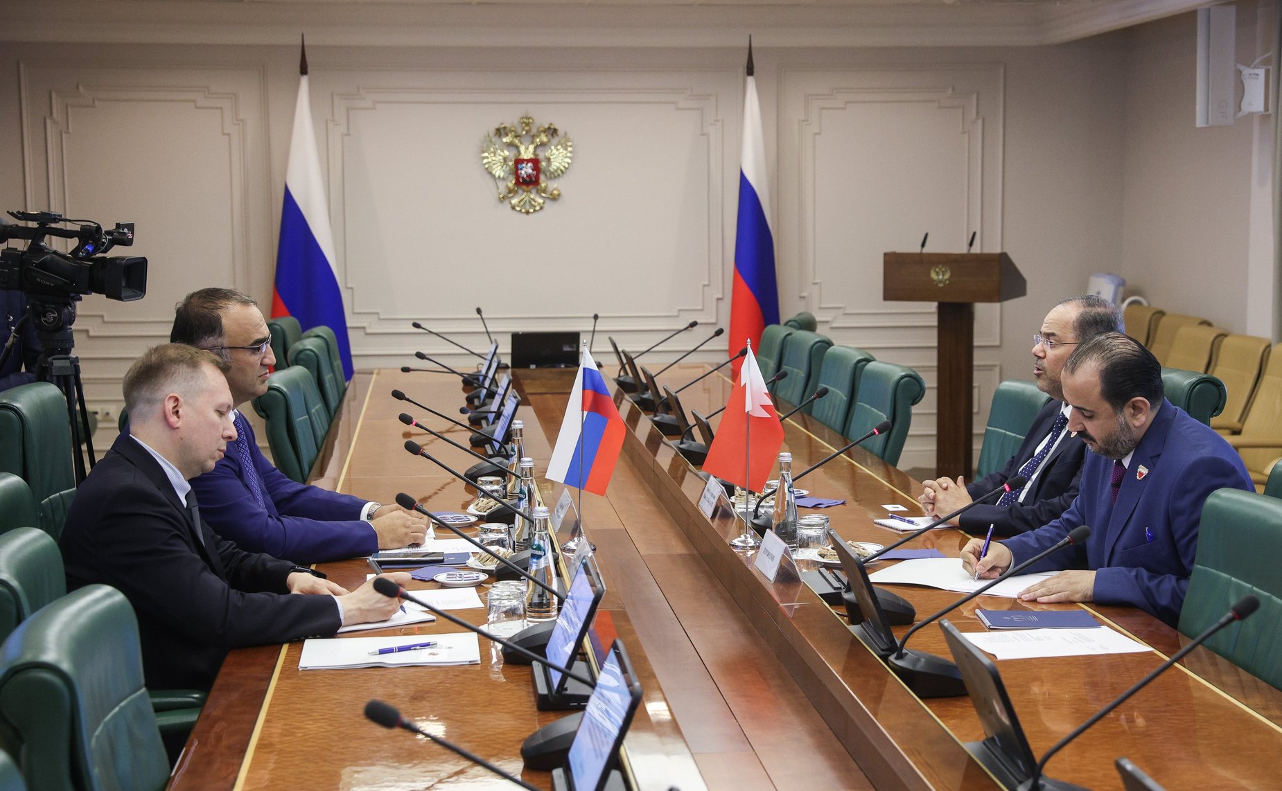 Встреча Мохмада Ахмадова с Чрезвычайным и Полномочным Послом Королевства Бахрейн в Российской Федерации