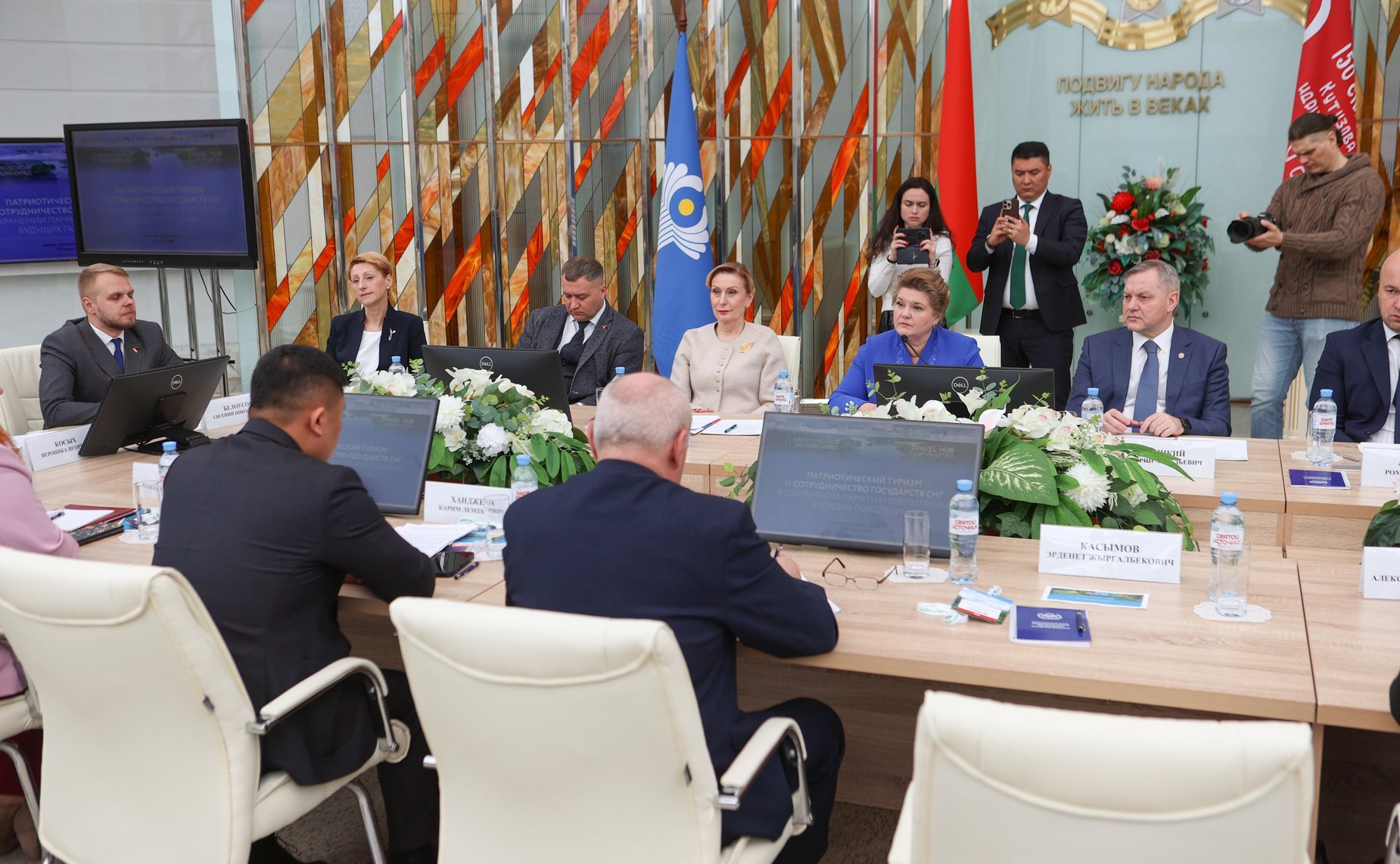 Заместитель Председателя Совета Федерации Инна Святенко приняла участие в заседании круглого стола на тему «Патриотический туризм и сотрудничество государств СНГ в сохранении памяти и воспитании будущих поколений»