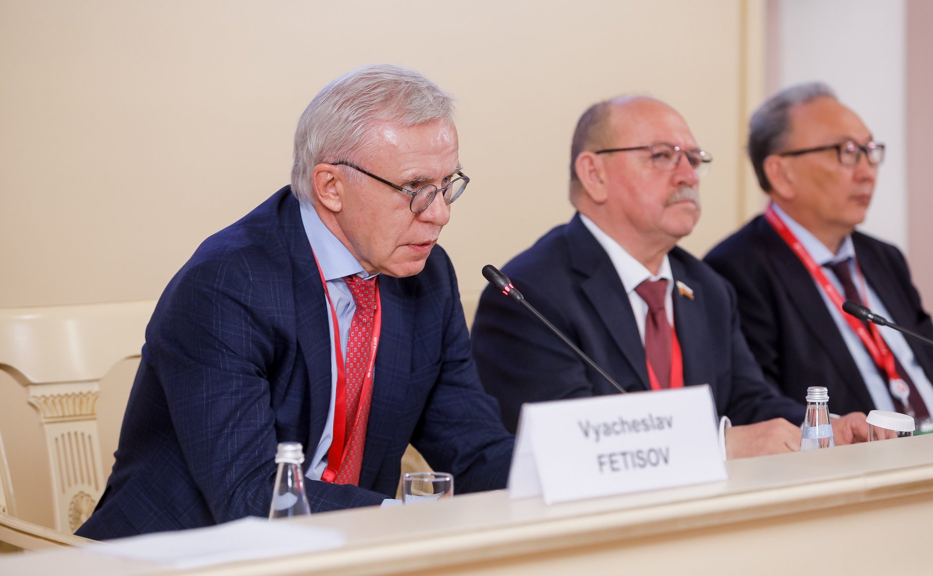 Круглый стол «Климат: новые вызовы столетия» в рамках X Невского международного экологического конгресса