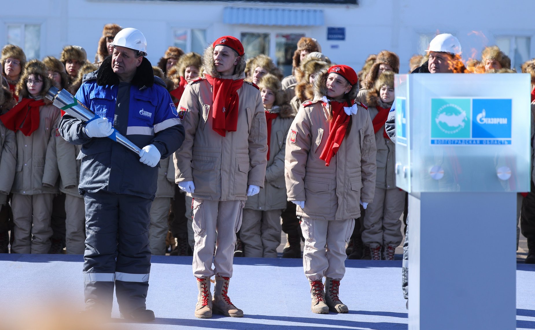 Первый заместитель Председателя Совета Федерации Андрей Турчак в ходе рабочей поездки в Волгоградскую область вместе с коллегами из «Газпрома» принял участие в подключении к газу сразу несколько объектов по президентской программе социальной догазификации